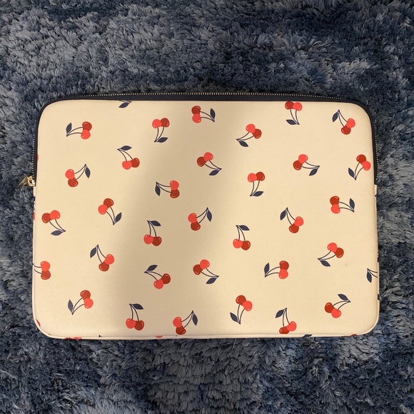 🔻PRICE DROP🔻♠️Kate Spade Cherry Computer Case ♠️ - Picture 3 of 3
